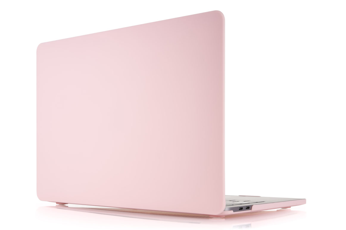 На фото изображено Чехол защитный VLP Plastic Case для MacBook Pro 13" 2020, светло-розовый