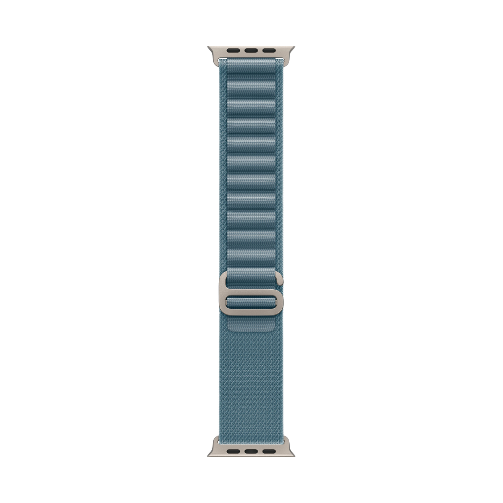 На фото изображено Apple Watch Ultra 3 GPS + Cellular, 49 мм, корпус из натурального титана, ремешок Alpine, цвет светло-синий, L
